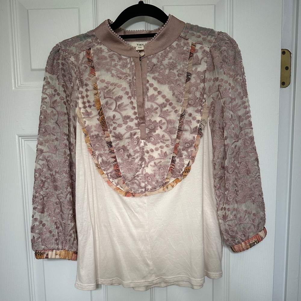Tiny by Anthropologie Lace Bib Blouse in Pink and Cream NWOT - Picture 3 of 11